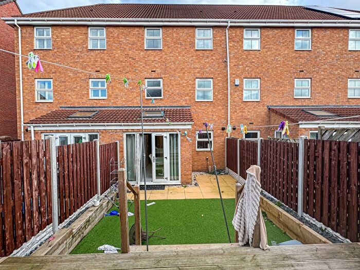 5 Bedroom Property To Rent In Wharf Road, Kiilnhurst, Mexborough, S64