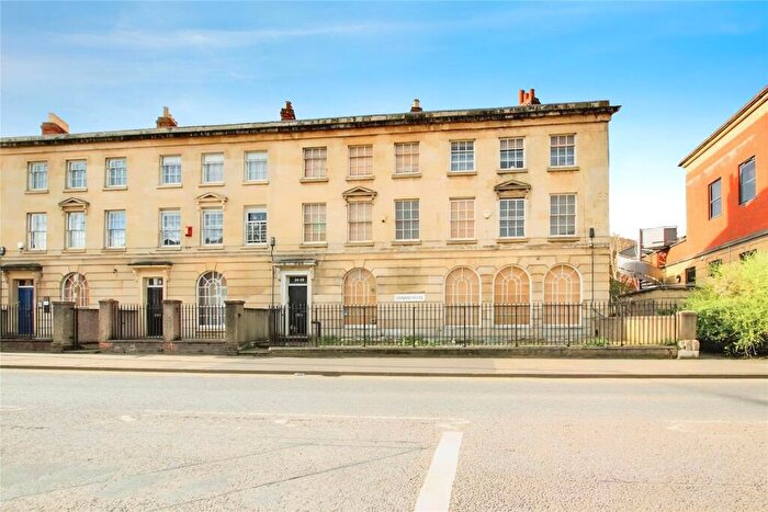 3 Bedroom Apartment For Sale In Queens Road, Reading, Berkshire, RG1