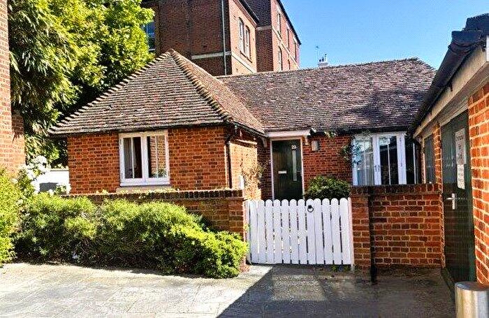 2 Bedroom Bungalow For Sale In Oaten Hill, Canterbury, CT1