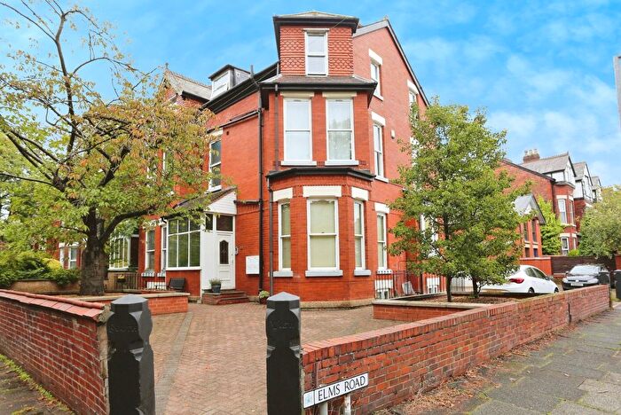 2 Bedroom Flat For Sale In Peel Moat Road, Heaton Moor, Stockport, SK4