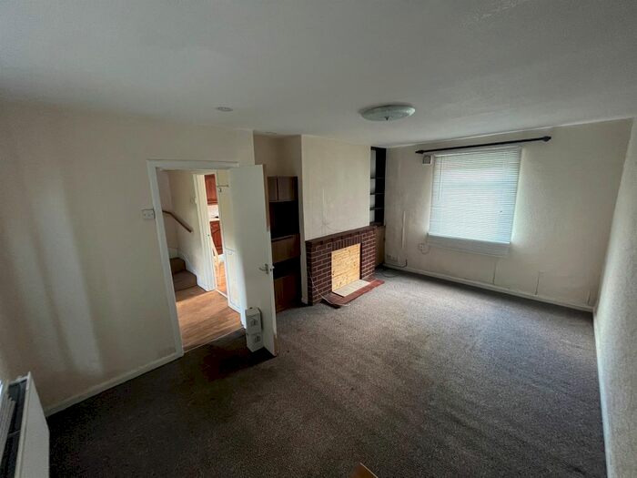 3 Bedroom SemiDetached House For Sale In Barnhurst Lane, Bilbrook