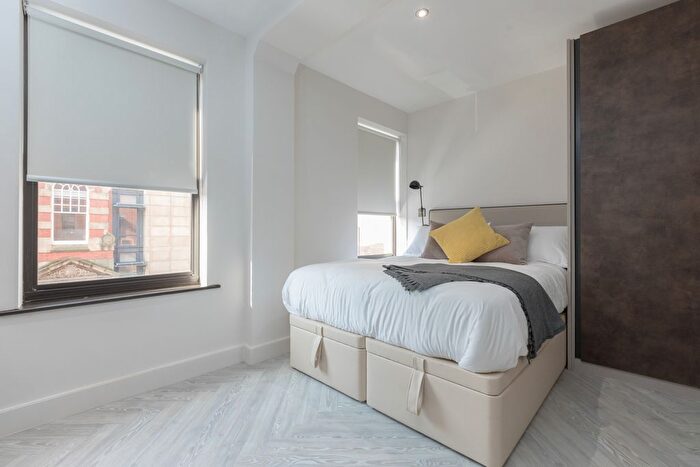 1 Bedroom Flat To Rent In Byrom Street, Manchester, M3