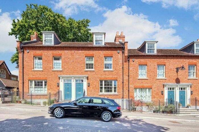 3 Bedroom Terraced House To Rent In Arm And Sword Lane, Hatfield, Hertfordshire, AL9