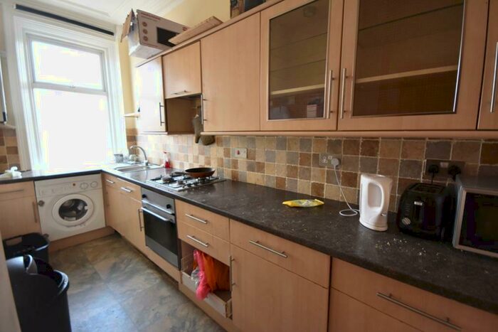 2 Bedroom Apartment To Rent In Grosvenor Road, Jesmond, NE2