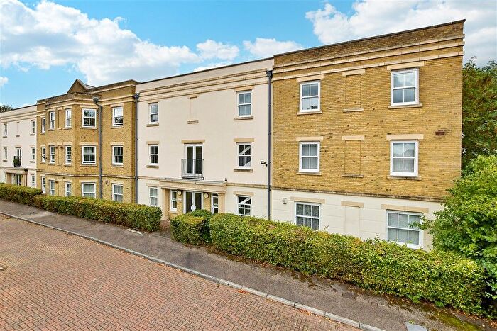 2 Bedroom Flat For Sale In Ainsley Way, Chartham, Canterbury, Kent, CT4
