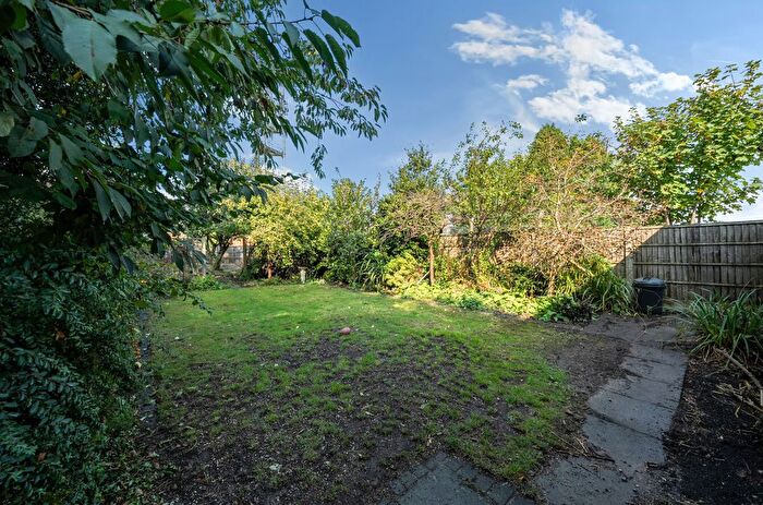 5 Bedroom Detached House For Sale In Cargate Terrace, Aldershot, Hampshire, GU11