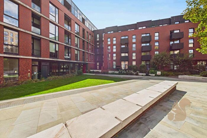 2 Bedroom Apartment For Sale In Burgess Springs, Chelmsford, CM1