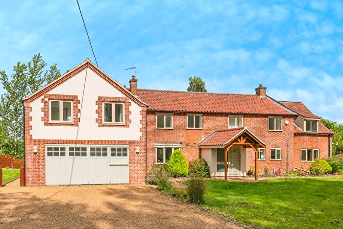 6 Bedroom Detached House For Sale In The Street, Swafield, North Walsham, NR28