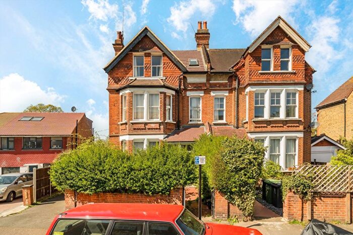 2 Bedroom Flat For Sale In Grasmere Road, Streatham, SW16