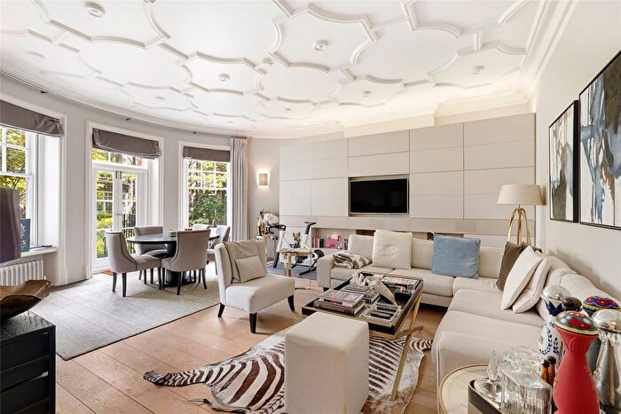 2 Bedroom Flat To Rent In Sloane Court West, Chelsea, SW3