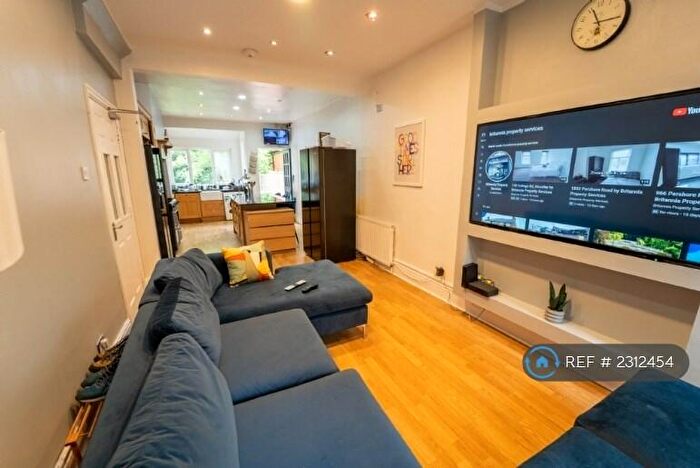 10 Bedroom Detached House To Rent In Salisbury Road, Moseley, Birmingham, B13
