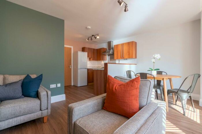 2 Bedroom Flat To Rent In Jesmond Road, Newcastle, NE2