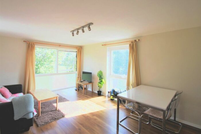 2 Bedroom Flat To Rent In Westville Grange, Westbury Road, Ealing, W5