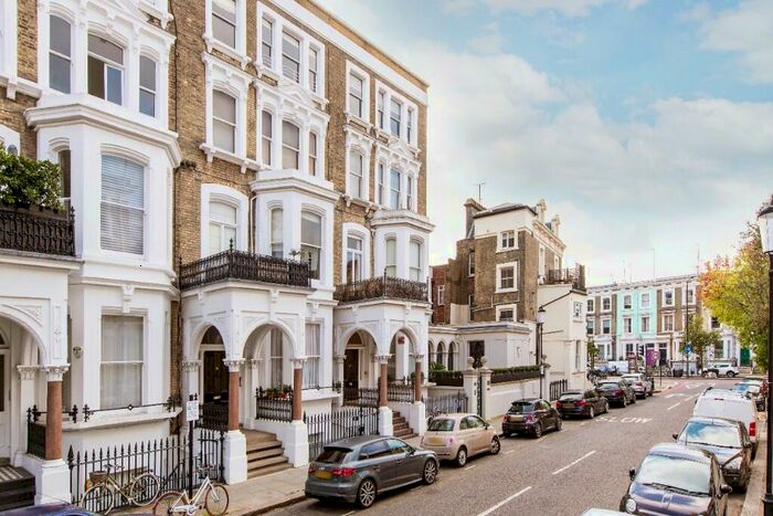 1 Bedroom Flat To Rent In Redcliffe Square, London, SW10