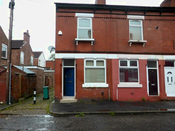 2 Bedroom Private Hall To Rent In Thorn Grove, Fallowfield, Manchester, M14