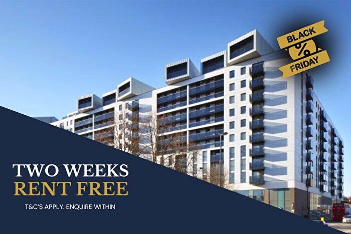 3 Bedroom Flat To Rent In Duplex Apartment - Orwell Court, SE13