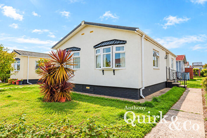 2 Bedroom Park Home For Sale In Creek Road, Canvey Island, SS8