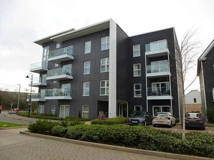 1 Bedroom Flat To Rent In Sunapee Road, Reading, RG2