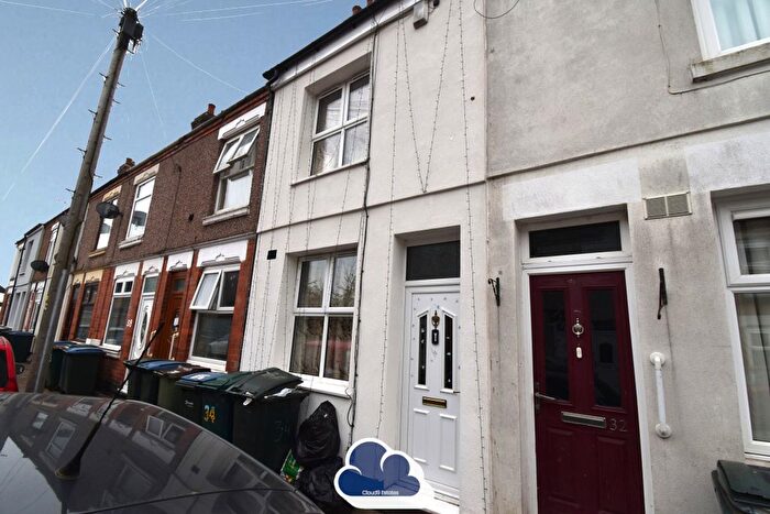 2 Bedroom Terraced House For Sale In Silverton Road, Coventry, CV6
