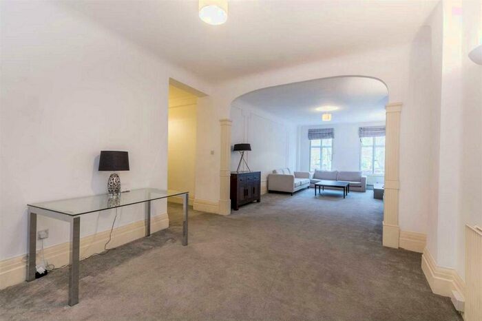 5 Bedroom Flat To Rent In Park Road, St John's Wood, NW8