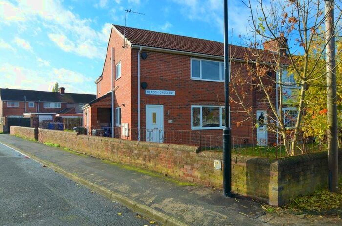 2 Bedroom Flat To Rent In Deacon Crescent, New Rossington, Doncaster, DN11