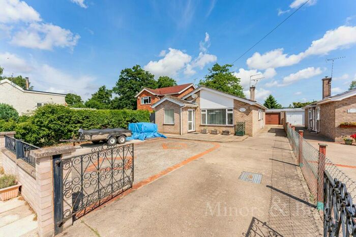 3 Bedroom Detached Bungalow For Sale In Mill Street, Bradenham, IP25