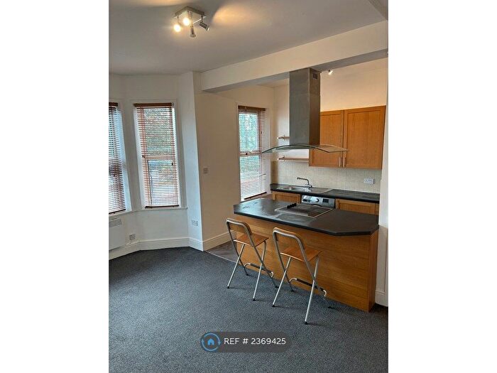 1 Bedroom Flat To Rent In Wycliffe Road, Urmston, Manchester, M41