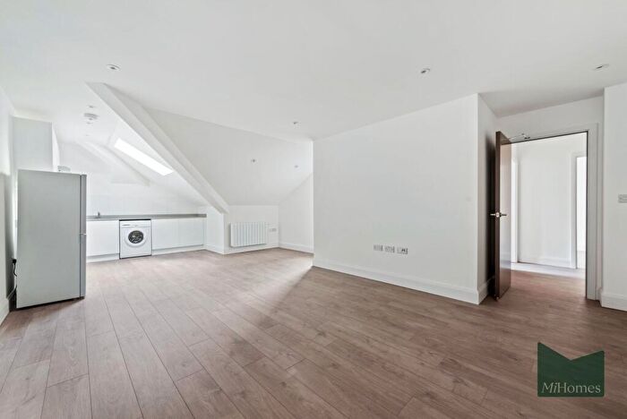 2 Bedroom Flat To Rent In High Street, Key Point, EN6