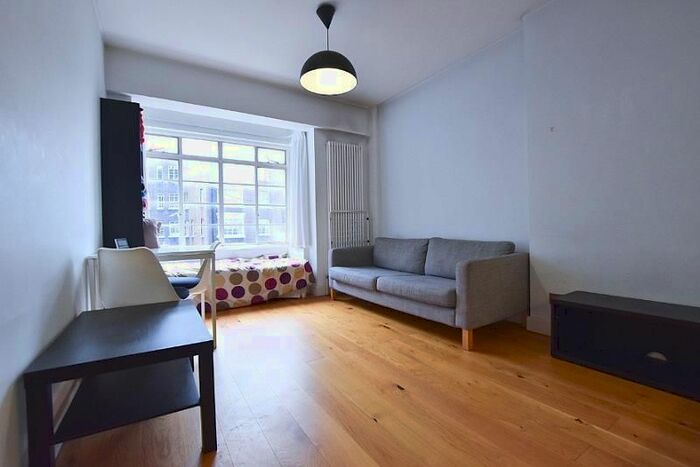1 Bedroom Flat To Rent In Rossmore Court, Park Road, Regent's Park, London NW1