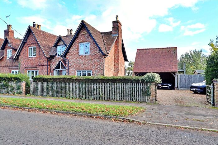 4 Bedroom Semi Detached House For Sale In St Marys Road, East Claydon, Buckingham, Buckinghamshire, MK18