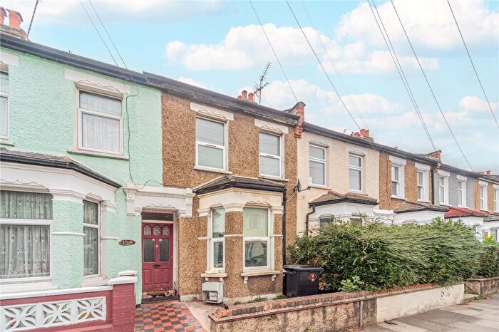 2 Bedroom Terraced House For Sale In Conway Road, Harringay, London, N15