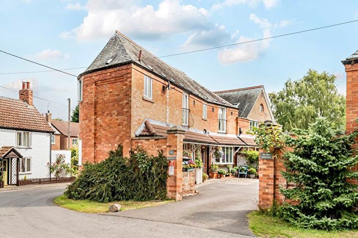 3 Bedroom Semi-detached House For Sale In Pilham, Gainsborough, DN21