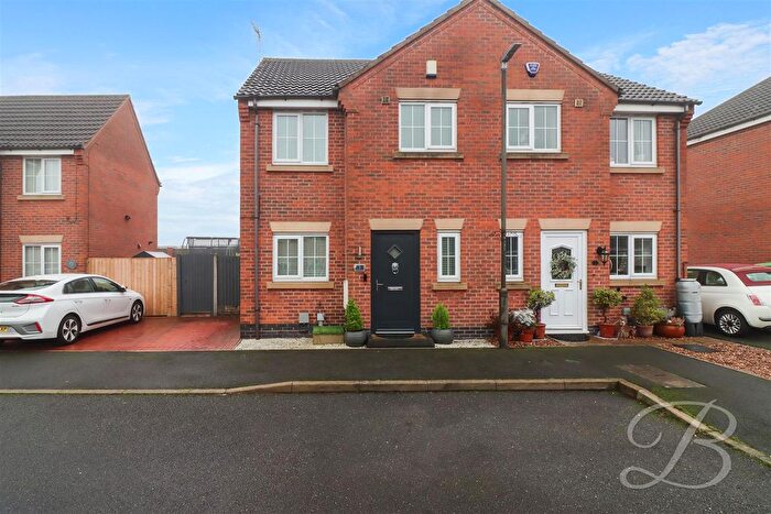 3 Bedroom Semi Detached House For Sale In Rose Gardens, Arkwright Town, Chesterfield, S44