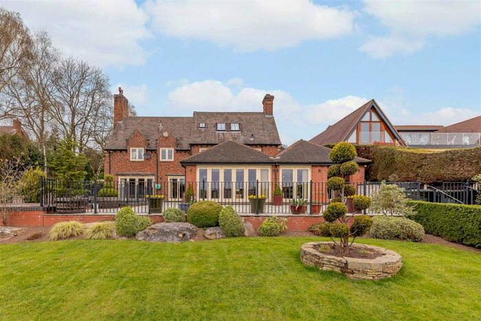 7 Bedroom Detached House For Sale In Lower Way, Upper Longdon, Staffordshire WS15