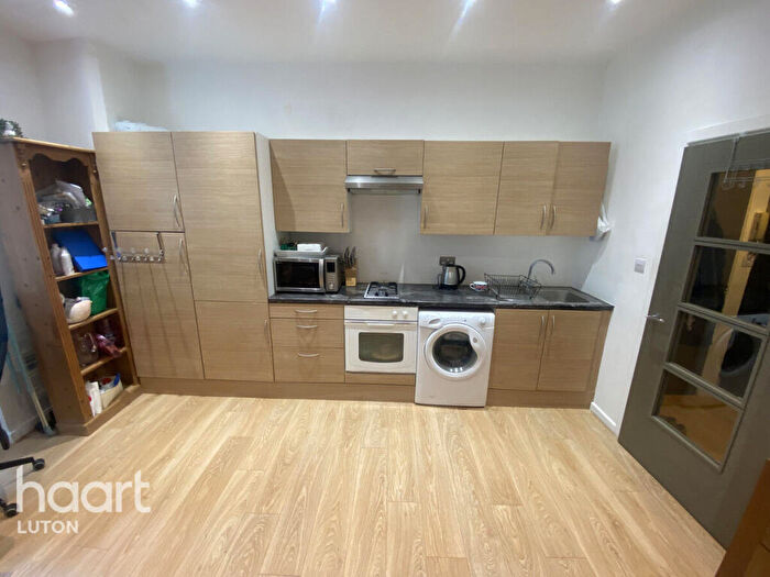 1 Bedroom Flat To Rent In London Road, Luton, LU1