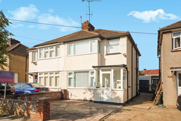 3 Bedroom Semi Detached House For Sale In Welbeck Road, Harrow, HA2