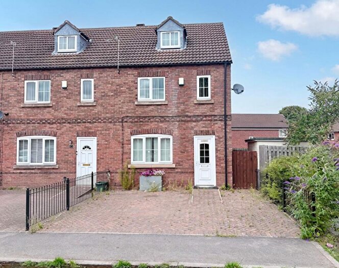 3 Bedroom End Of Terrace House For Sale In Fir Tree Avenue, Auckley, DN9
