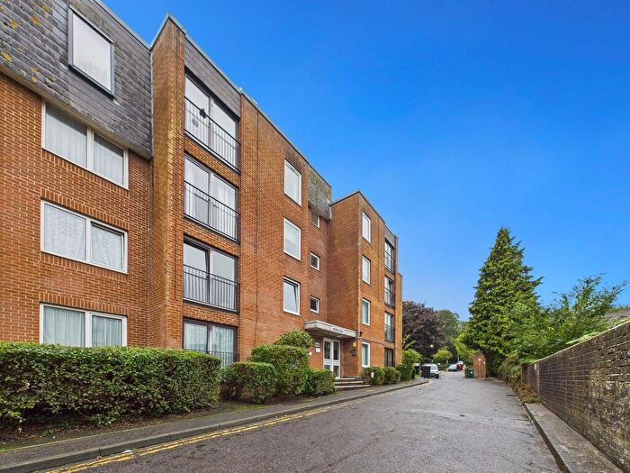 1 Bedroom Flat To Rent In London Road, Patcham, Brighton, BN1