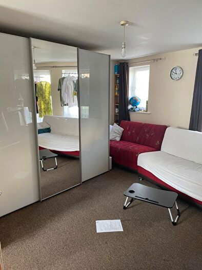 2 Bedroom Flat To Rent In Monarch Way, Newbury Park Ilford, IG2