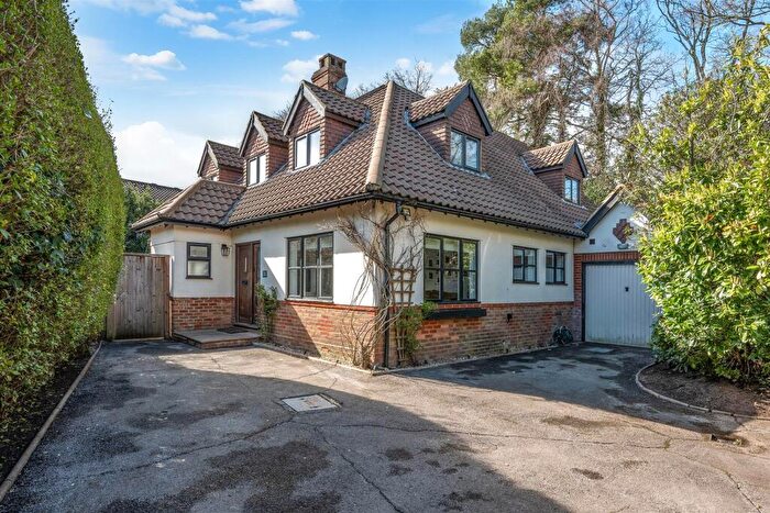 4 Bedroom Detached House For Sale In Dorking Road, Tadworth, KT20