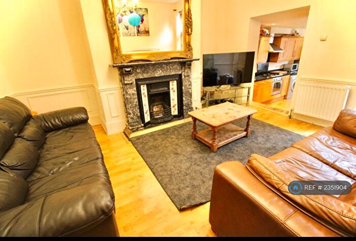 6 Bedroom Terraced House To Rent In Shortridge Terrace, Newcastle Upon Tyne, NE2