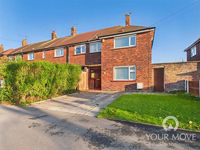 3 Bedroom End Of Terrace House For Sale In Elm Drive, Crewe, Cheshire, CW1