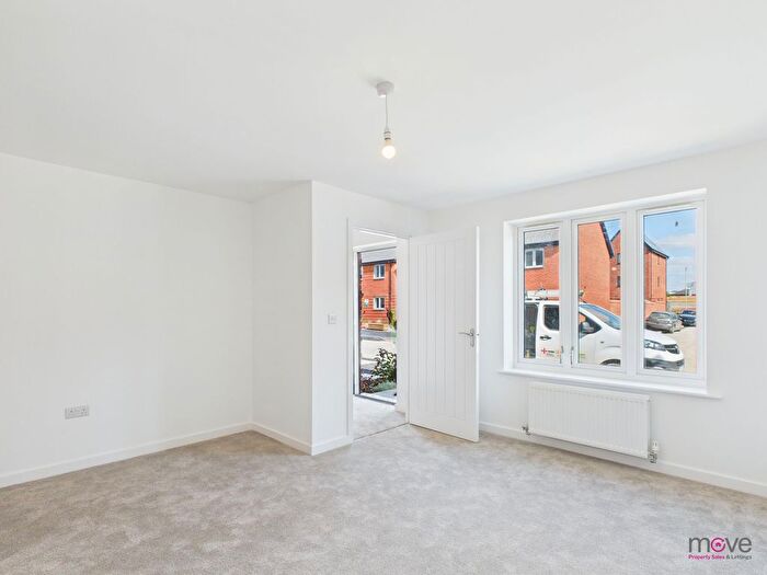 4 Bedroom Semi-detached House To Rent In Furlong Close, Cheltenham, GL51