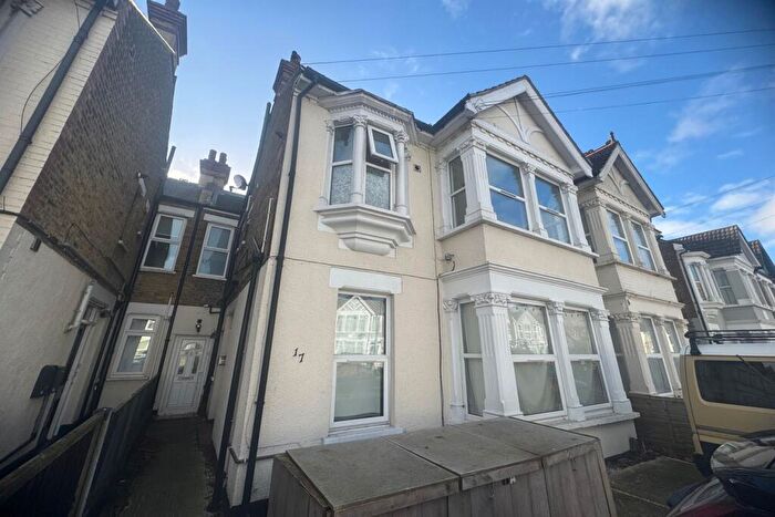 2 Bedroom Flat To Rent In Anerley Road, SS0