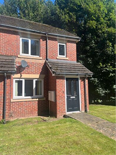 Terraced House To Rent In Pontefract Road, Barnsley, S71