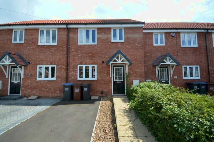 3 Bedroom Terraced House To Rent In Heathcote Avenue, Hatfield, AL10