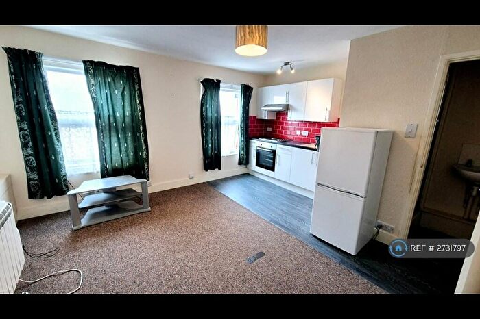 1 Bedroom Flat To Rent In Bedford Road, Reading, RG1