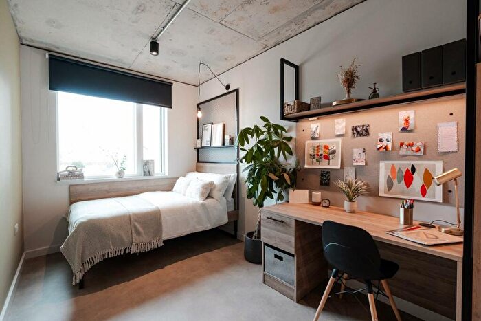 Studio To Rent In Ruby Street, Peckham, London, SE15