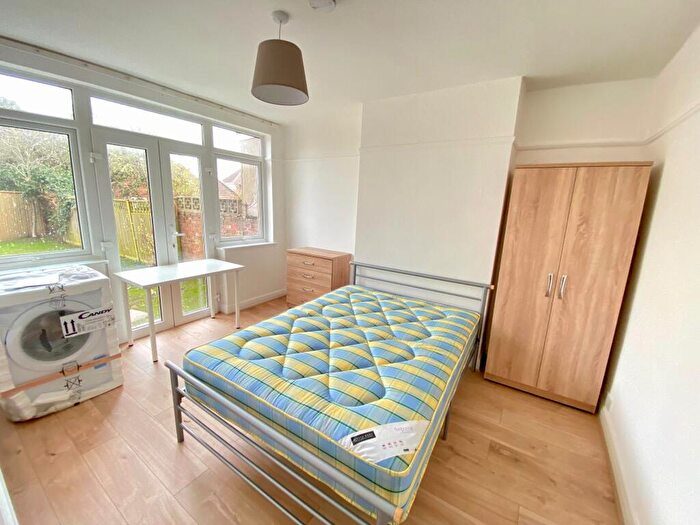 1 Bedroom Semi-Detached House To Rent In Fourth Avenue, Bristol, BS7