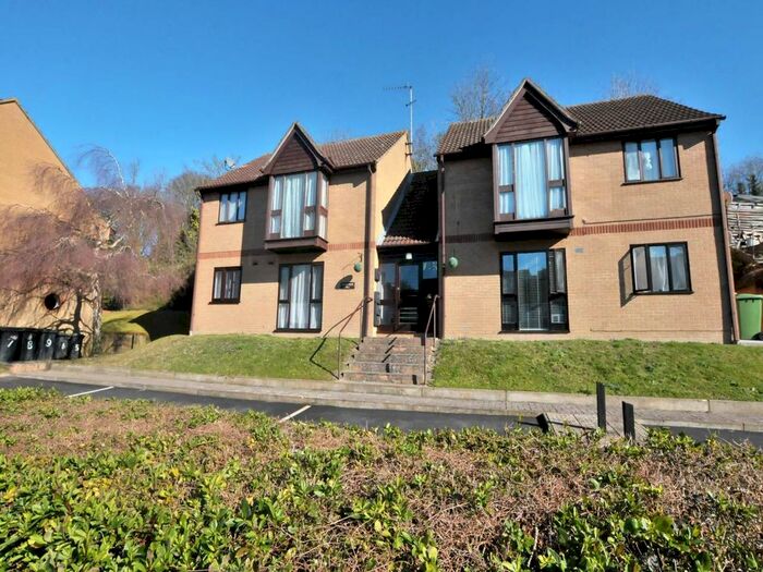 1 Bedroom Flat To Rent In Victory Court, Grange Bottom, Royston, SG8